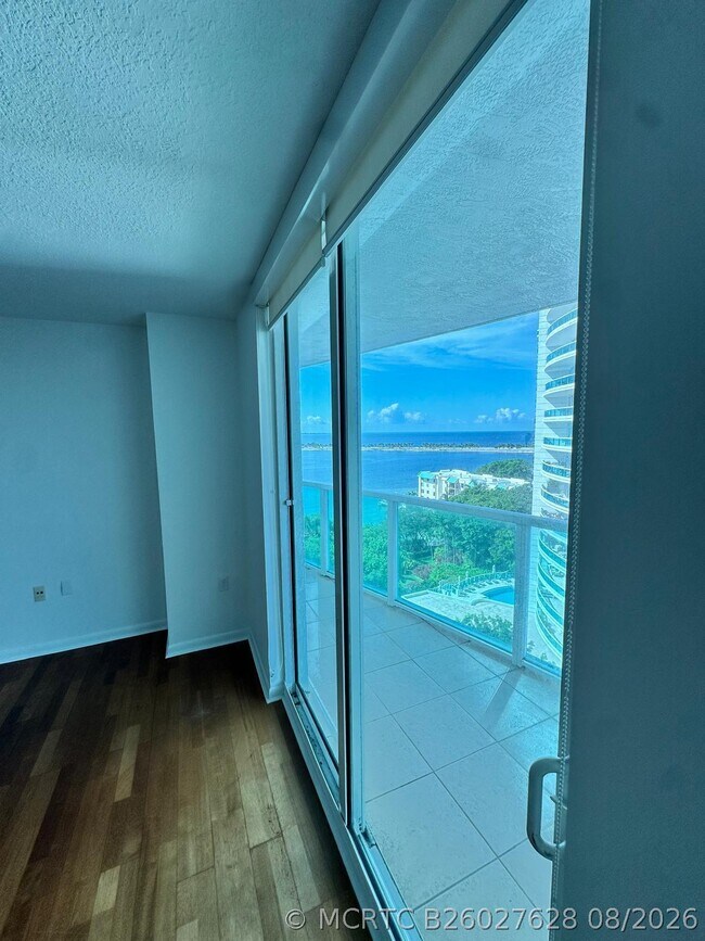 Foto del edificio - 2101 Brickell Ave