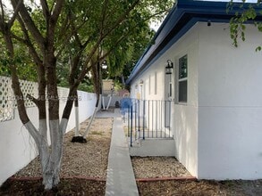 Building Photo - 520 NW 11th St