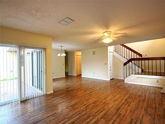 Building Photo - 467 Hunter Cir