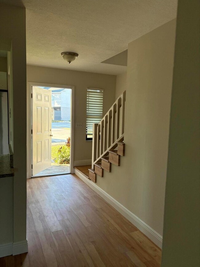 Building Photo - 5106 Pier Dr