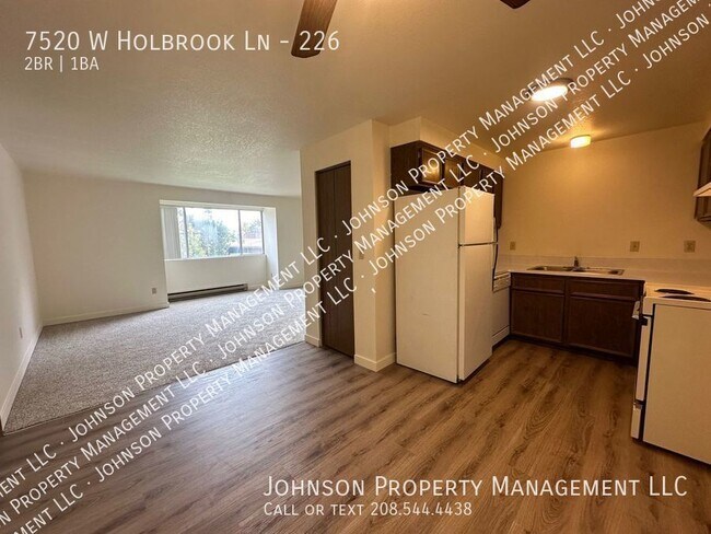Building Photo - Central Boise upstairs 2 bed with new floo...