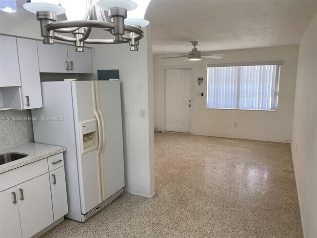 Foto del edificio - 2608 W 8th Ave