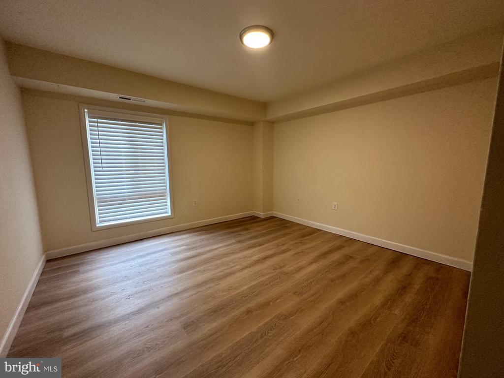 Primary Photo - 5250 Valley Forge Dr