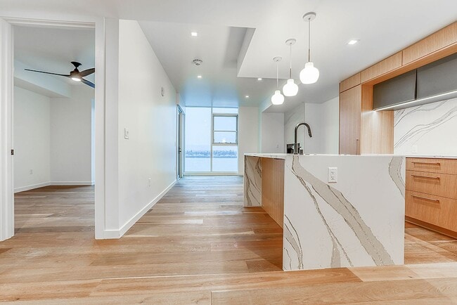 Building Photo - Luxury Living at the Kirkland Tower on the...