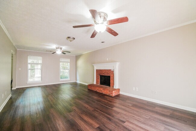 Foto del edificio - 4722 Yeager Rd