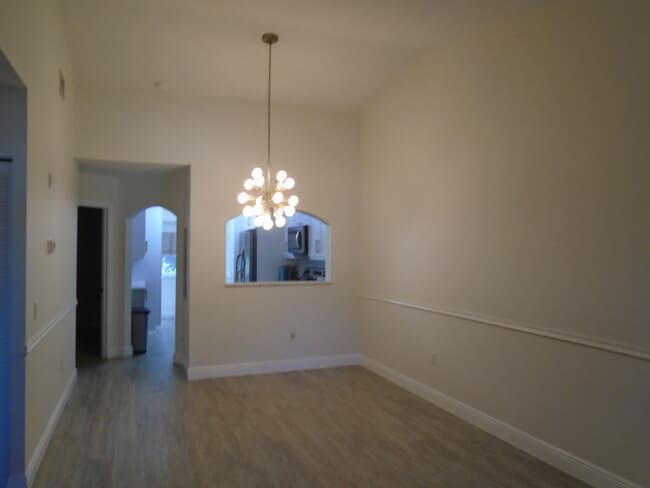 Foto del edificio - 3760 N Jog Rd