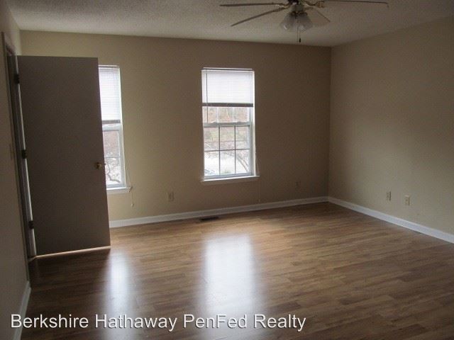 Building Photo - 1244 Parkway Pl