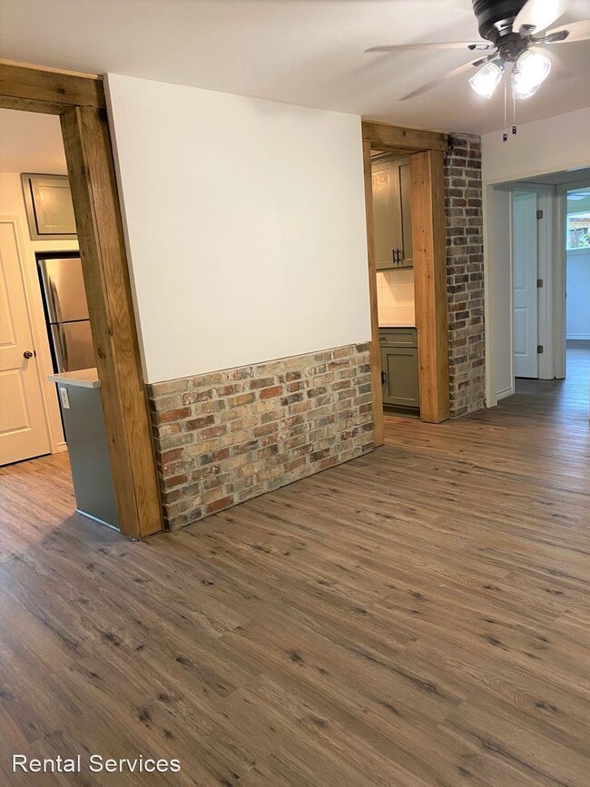 Building Photo - 3 br, 1 bath House - 716 Port Neches Avenue
