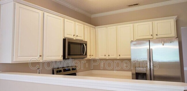 Foto del edificio - 10811 Wyndham Pointe Dr