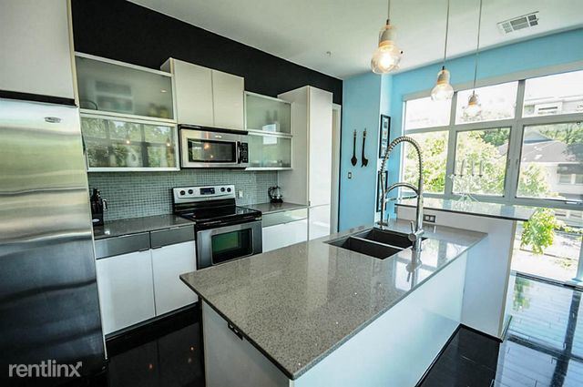 Building Photo - 2 br, 2 bath Condo - 207 Pierce St