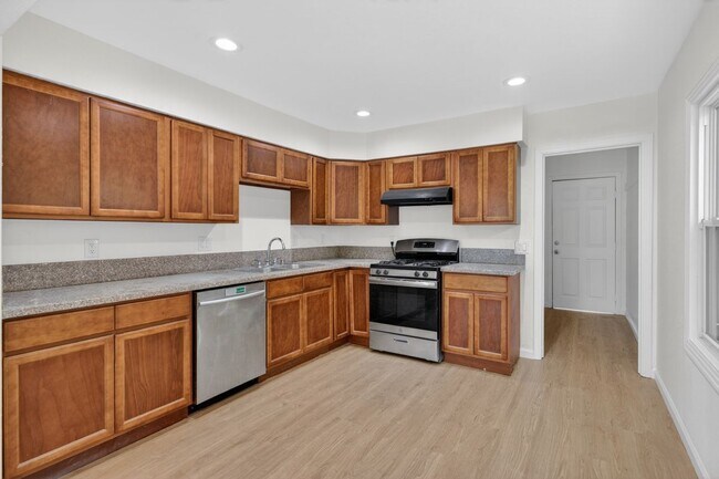 Foto del edificio - 3307 Belden St