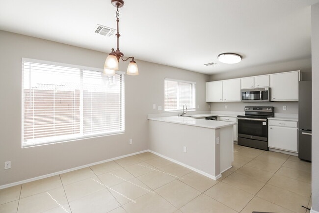 Foto del edificio - 3229 W Alta Vista Rd