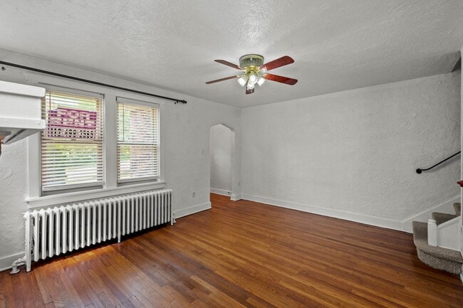 Building Photo - 3 Bedroom Mt. Lebanon Home!