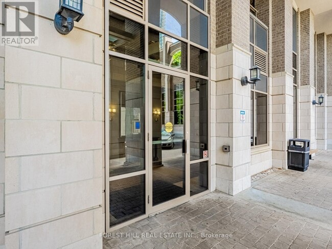 Building Photo - 388 Prince of Wales Dr