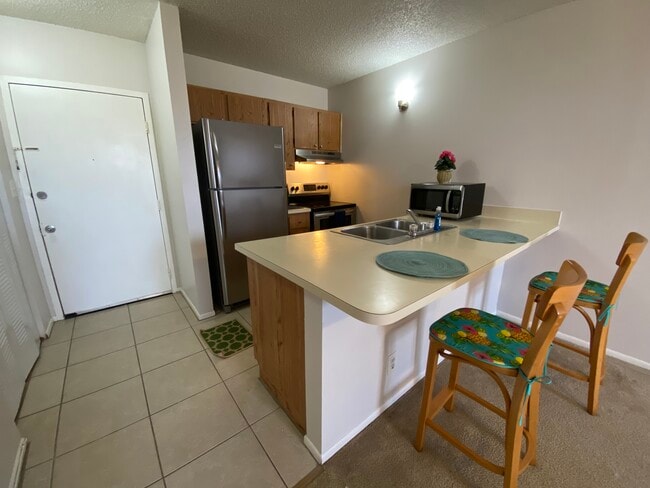 Building Photo - 2501 Riverside Dr