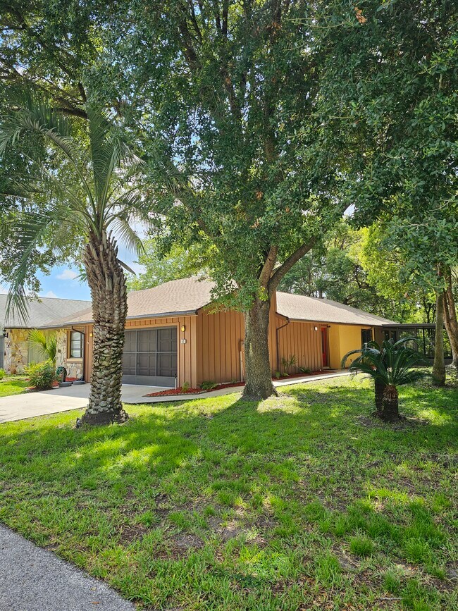 Building Photo - 51 Golfview Ct