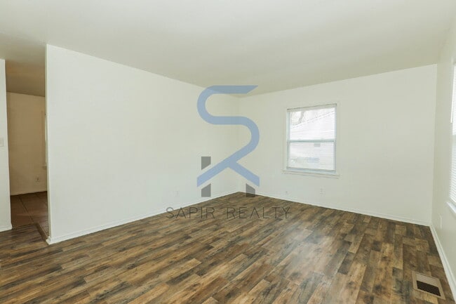 Photo - Move-In Ready 3BR in the Established Adamsville Community Apartment