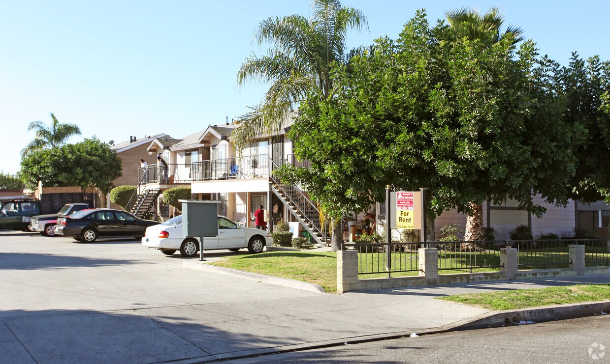 56025616 Gotham St, Bell Gardens, CA 90201 Apartments in Bell