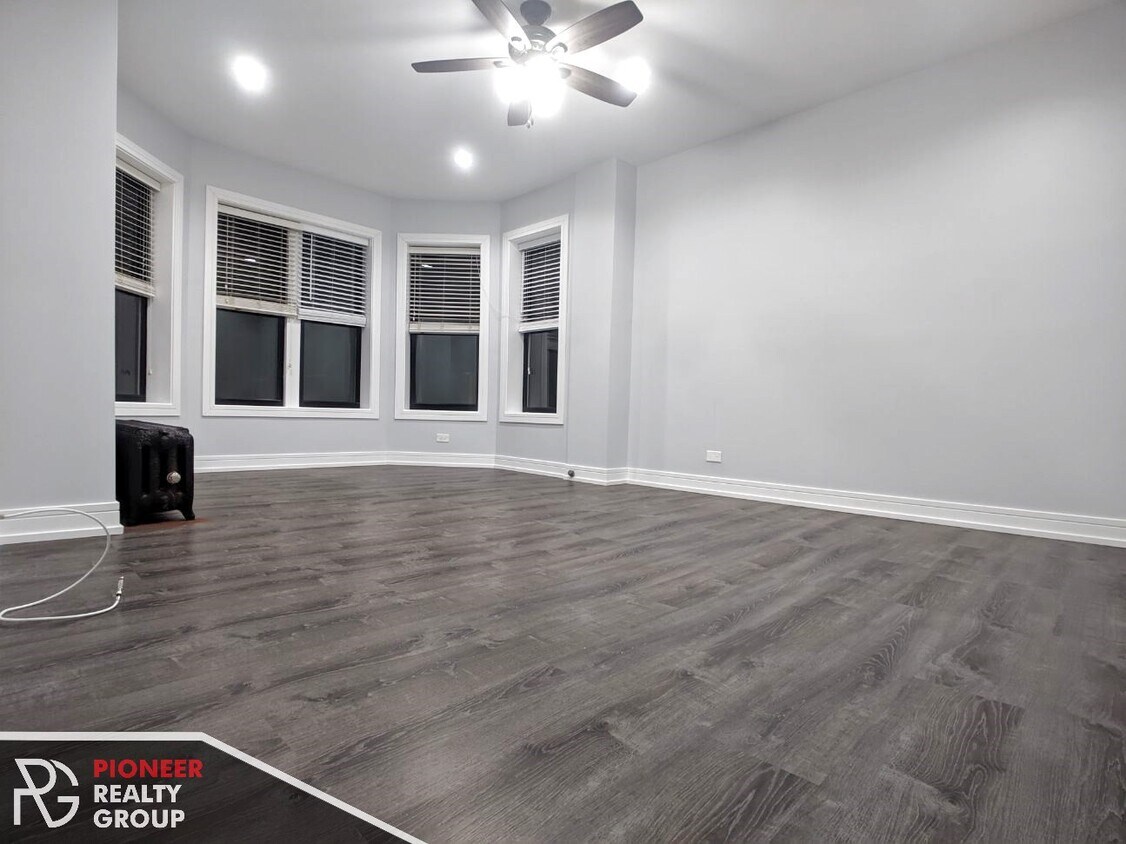 Foto principal - 6115 N Winthrop Ave