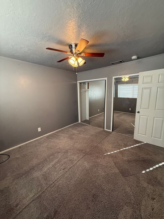 Building Photo - Peaceful Setting with Central Location!