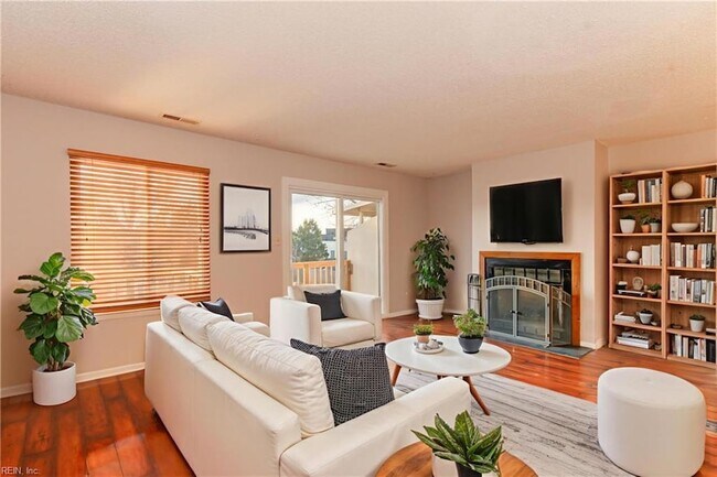 Foto del edificio - 3764 Chimney Creek Dr