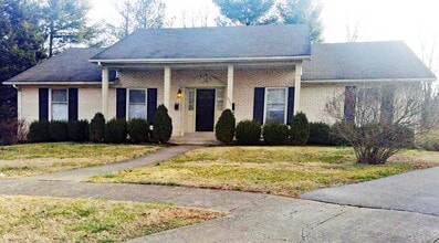 Building Photo - 3446 Malabu Cir