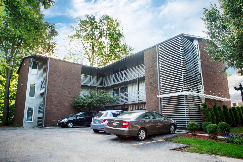 Primary Photo - 106 S Coler Ave