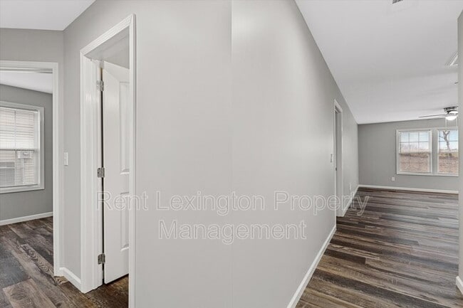 Building Photo - 137 Michelle Ann Ct