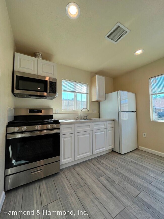 Building Photo - 2 br, 1 bath House - 12110 Bromont Ave.