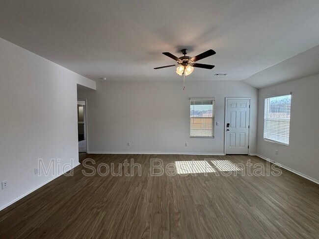 Foto del edificio - 6428 Newark Dr