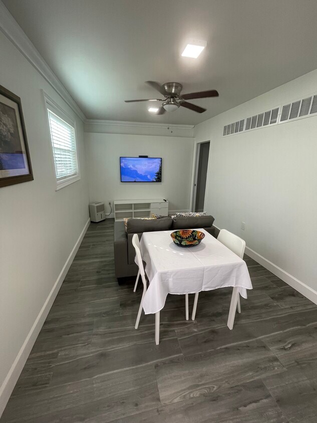 Foto principal - 12912 Ixora Rd