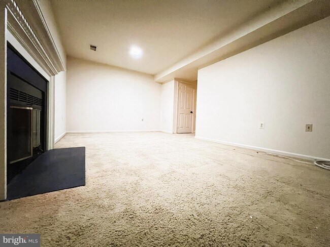 Building Photo - 6597 Bermuda Green Ct