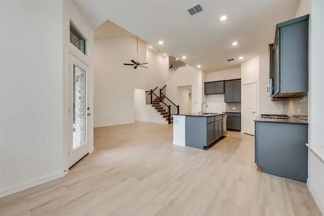 Foto del edificio - 3900 Falcon Fld