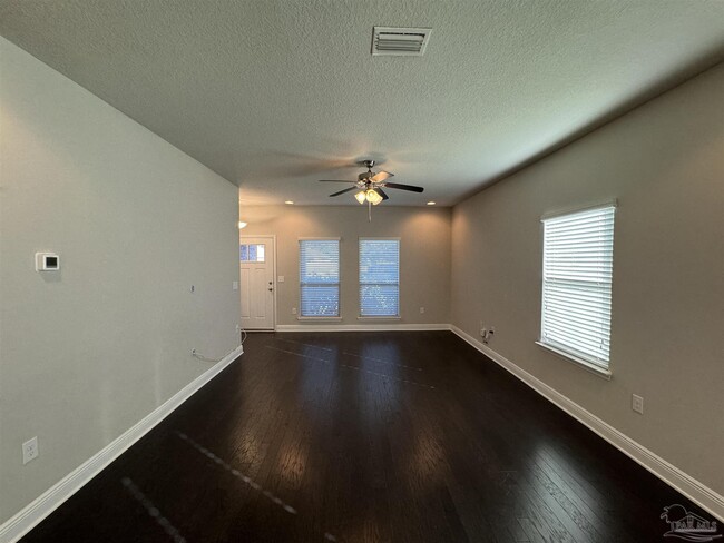 Foto del edificio - 4435 Oak Orchard Cir