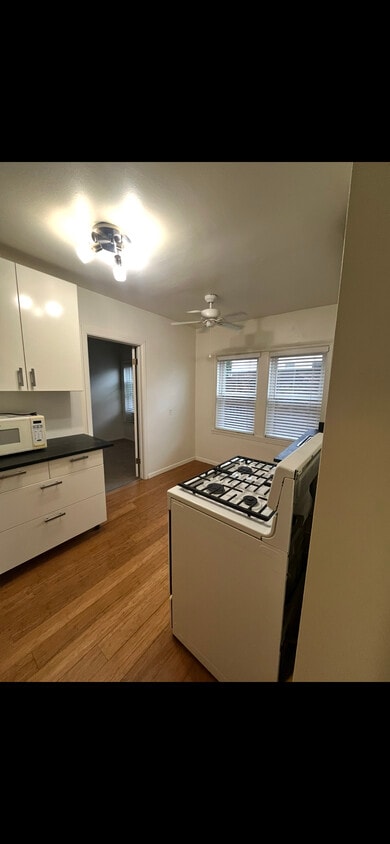 Great updated kitchen - 2004 E 125th St