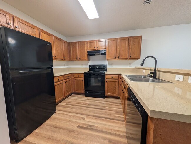 Building Photo - 124 Plantation Point Dr