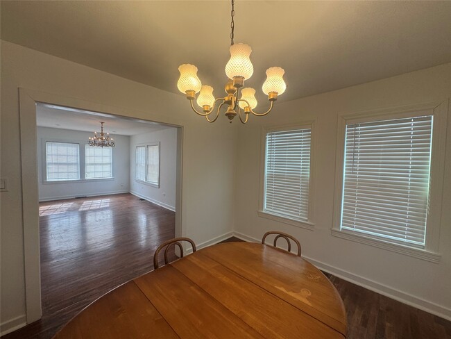 Building Photo - 1803 Ave P