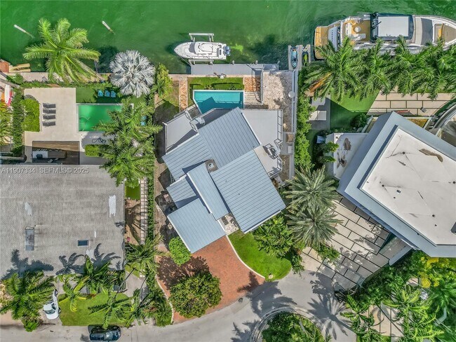 Building Photo - 2089 NE 121st Rd