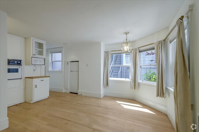 Building Photo - 2786 Jackson St