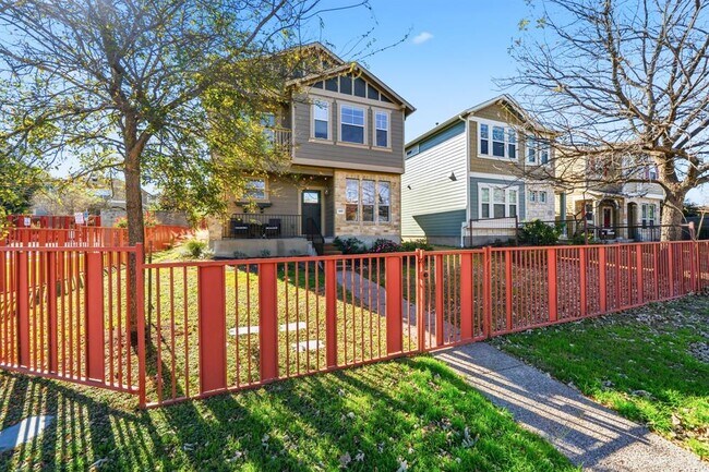 Foto del edificio - 1817 Carlson Dr