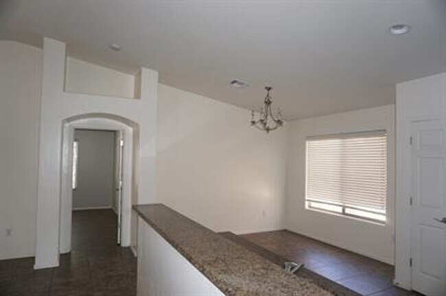 Foto del edificio - 4137 E Shadow Branch Dr