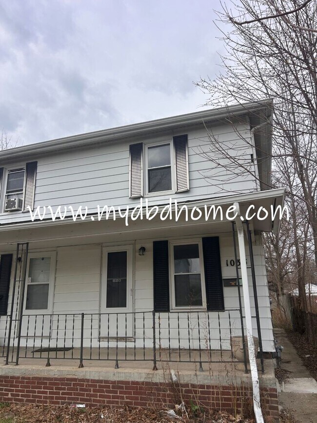 Building Photo - 1031 St Marys Ave