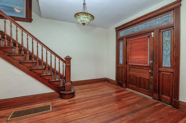 Foto del edificio - 633 Riddle Road