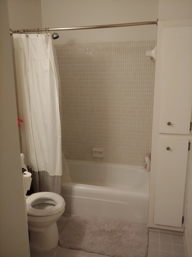 Foto del edificio - 2230 NE 56th Pl