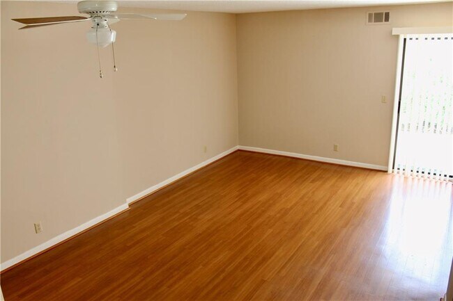 Building Photo - 1000 Mallery St