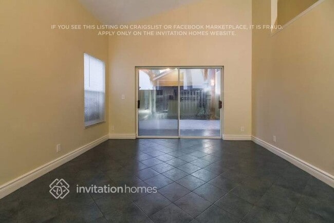 Building Photo - 6821 NW 28th Pl