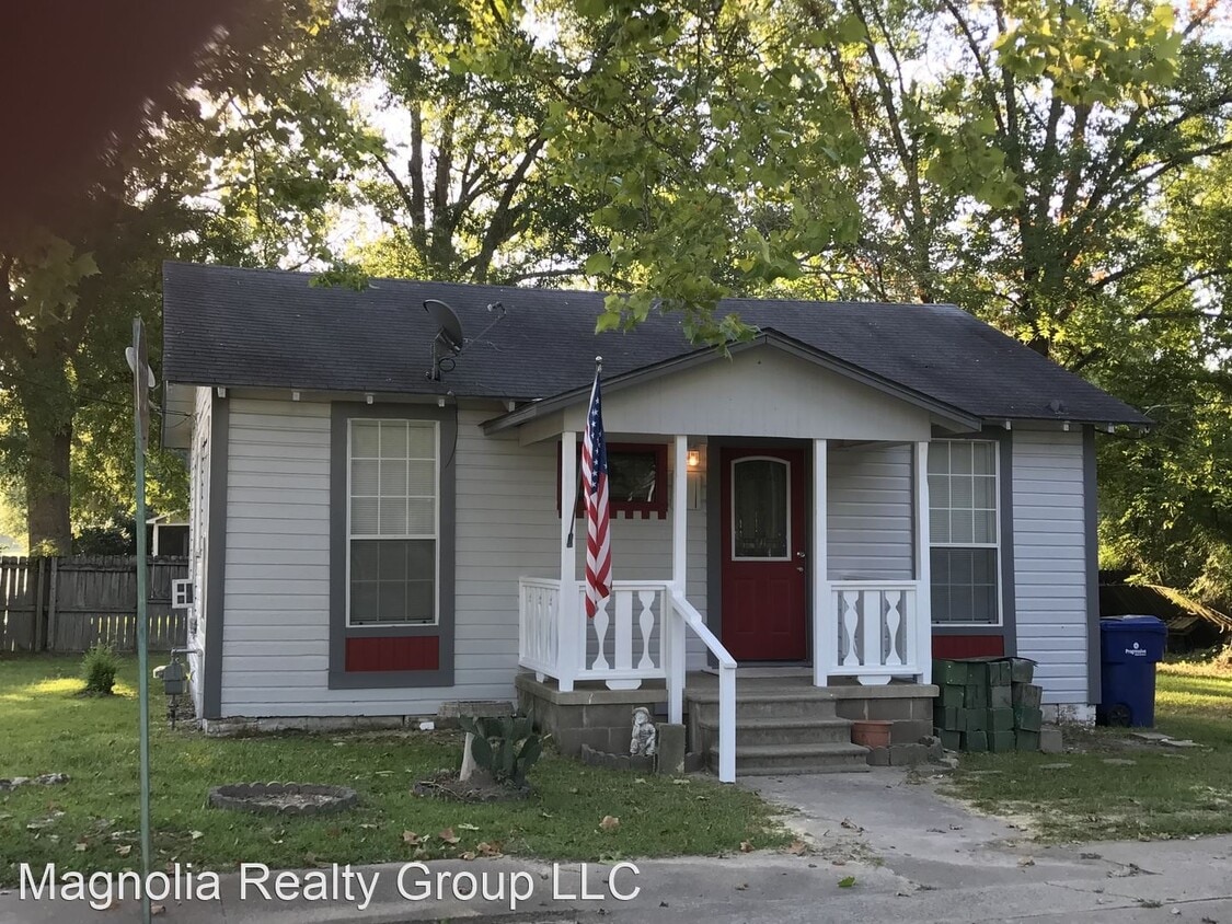Foto principal - 2 br, 1 bath House - 307 N. 2nd St.
