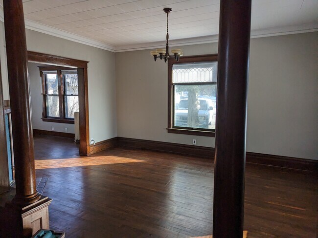 Sala de estar - 1116 S Glass St