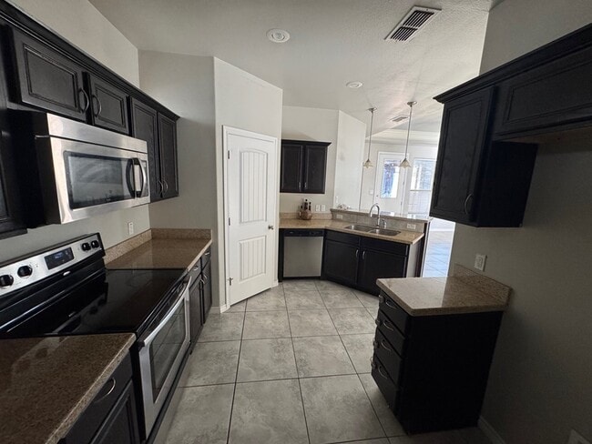 Building Photo - 3304 Bastrop Ave