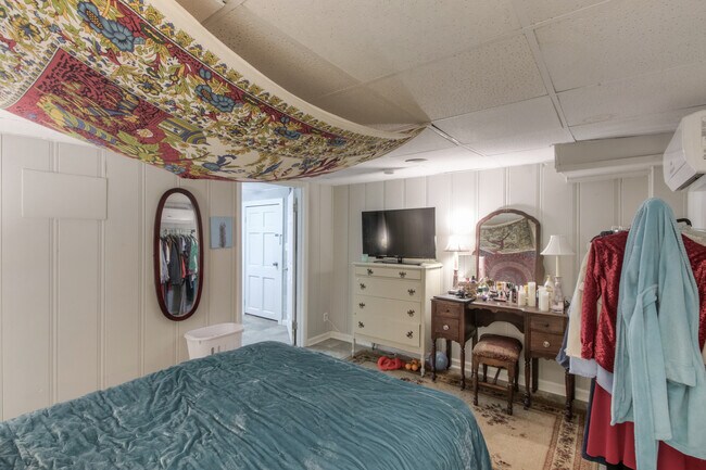 Bedroom - 5705 Vine Ridge Dr